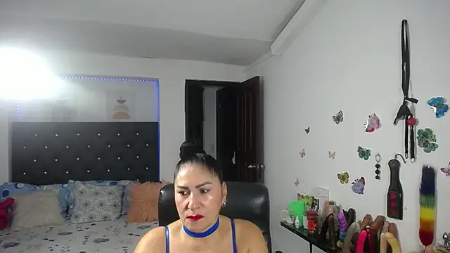 mature bigboobs10 online show from May 10, 4:06 am