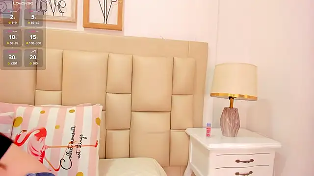 Snapshot of Pia_Johnson_ chatting on February 7, 11:36 am Pia Johnson online show from February 7, 11:36 am