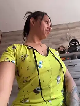 J loren online show from February 11, 6:57 pm