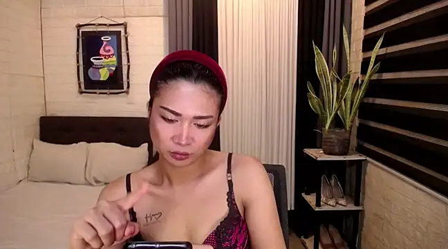 Snapshot of Yesha_harper chatting on March 9, 5:49 pm Yesha harper online show from March 9, 5:49 pm