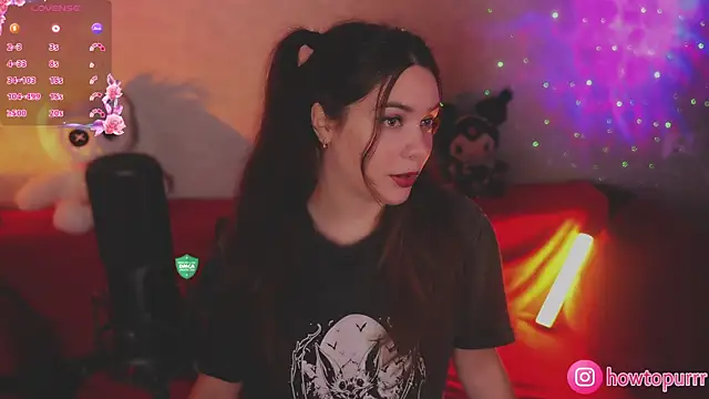 How2Meow online show from October 12, 4:28 pm