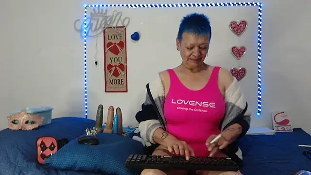 loquitaqueen011 online show from February 23, 3:18 pm