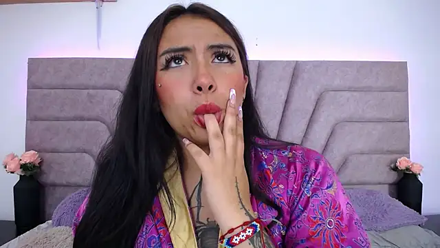 Jessica-Kraftt online show from October 8, 12:30 am