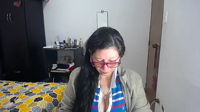 Snapshot of latin49 chatting on November 7, 3:39 am latin49 online show from November 7, 3:39 am