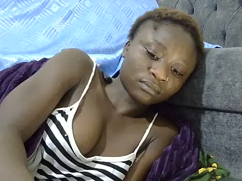 Snapshot of sweet_caci chatting on July 21, 12:18 pm sweet caci online show from July 21, 12:18 pm