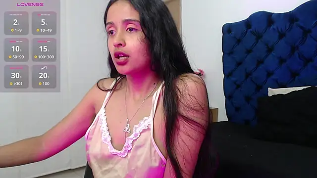 Snapshot of Lili666_ chatting on October 31, 3:18 am Lili666 online show from October 31, 3:18 am