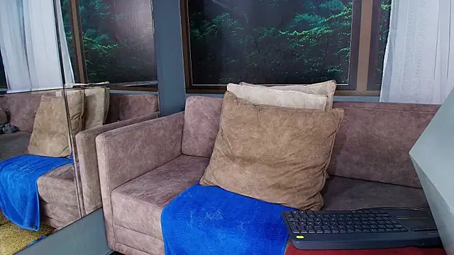 JONAS SMITH  online show from February 26, 8:44 pm