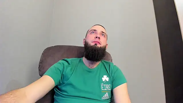 Snapshot of A_____________ chatting on February 9, 10:11 pm A online show from February 9, 10:11 pm