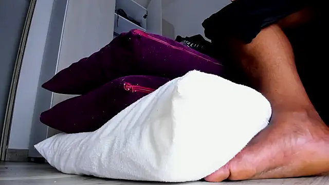 Skarleth69 online show from February 16, 3:24 am