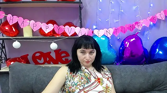 NinaFlawlees online show from February 16, 5:48 am