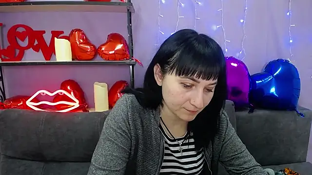 NinaFlawlees online show from March 2, 4:39 am