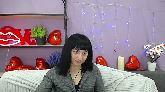 NinaFlawlees online show from March 8, 1:39 am