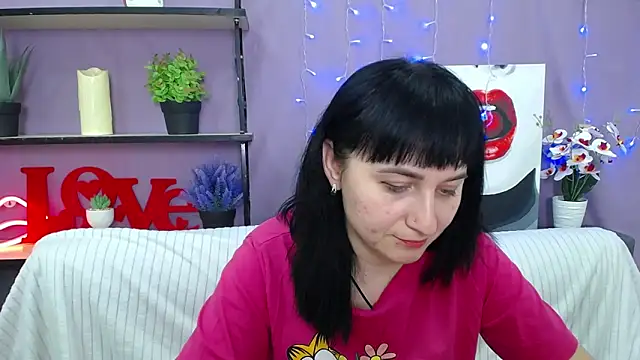 NinaFlawlees online show from March 15, 10:00 pm