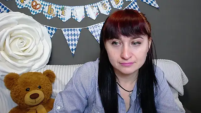 NinaFlawlees online show from October 6, 12:02 pm