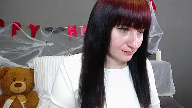 NinaFlawlees online show from October 18, 12:06 pm