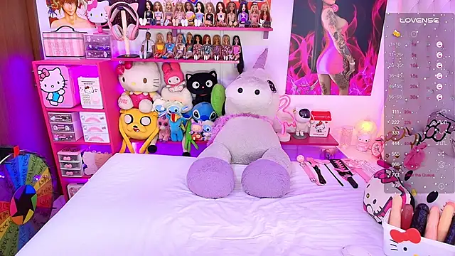 tattooBabyxxx online show from April 17, 6:44 pm