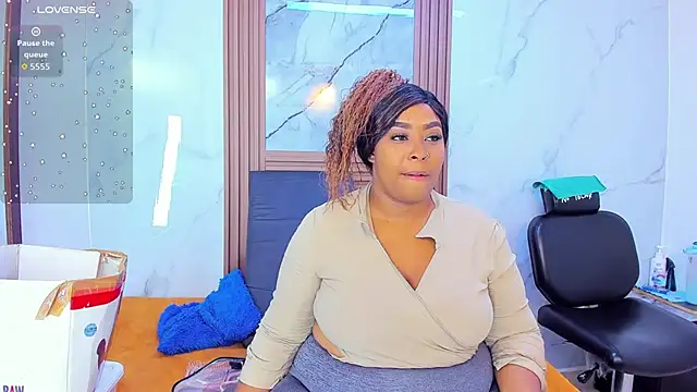 HannyMansonh online show from February 15, 3:14 am