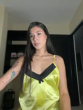 Snapshot of alia_bashar chatting on January 22, 3:52 am alia bashar online show from January 22, 3:52 am