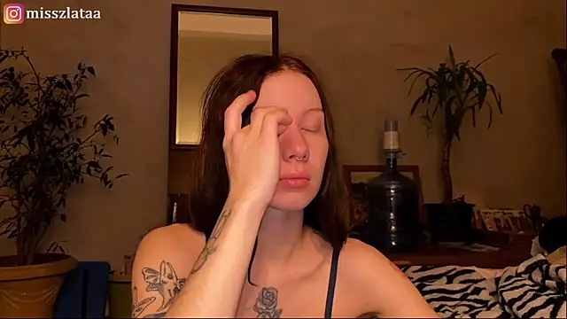 elfess online show from November 17, 5:35 am