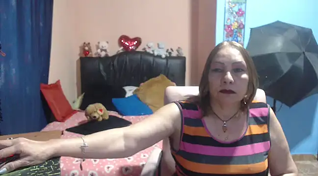 milfeddy  online show from February 12, 9:22 pm