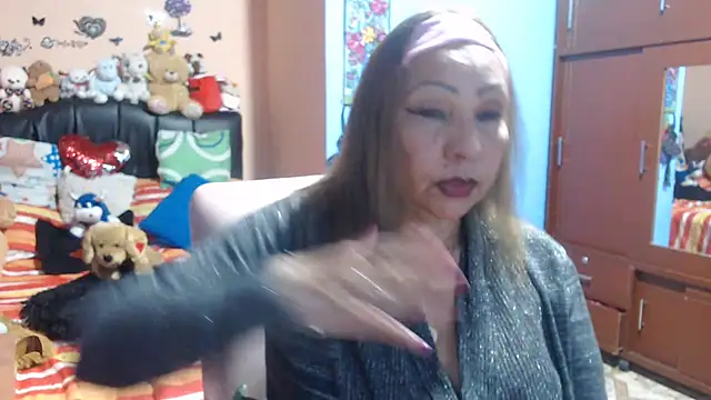 milfeddy  online show from March 15, 9:27 pm