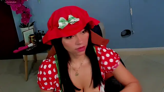 Julia-roberths online show from March 20, 1:15 pm