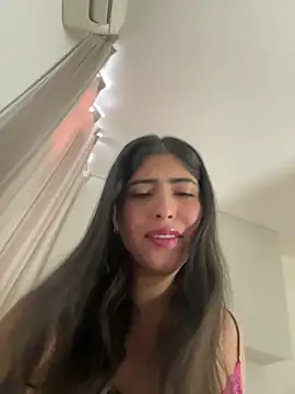 Snapshot of Gaby_zahir_ chatting on October 15, 11:54 am Gaby zahir online show from October 15, 11:54 am