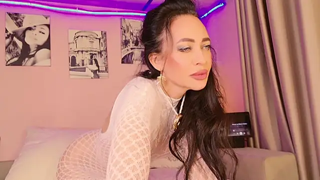 Snapshot of NaomiBlack35 chatting on October 8, 7:00 pm NaomiBlack35 online show from October 8, 7:00 pm
