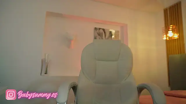 Snapshot of baby_sammyy chatting on December 23, 10:01 pm baby sammyy online show from December 23, 10:01 pm