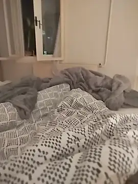 Snapshot of Halasatila chatting on June 6, 11:09 pm Halasatila online show from June 6, 11:09 pm