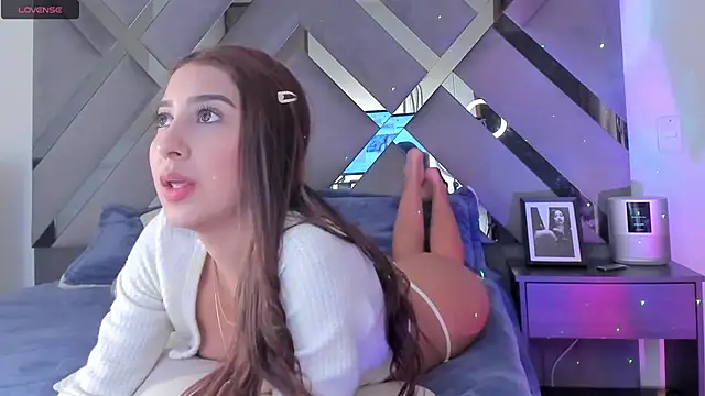 monroeglez5  online show from February 19, 3:28 am