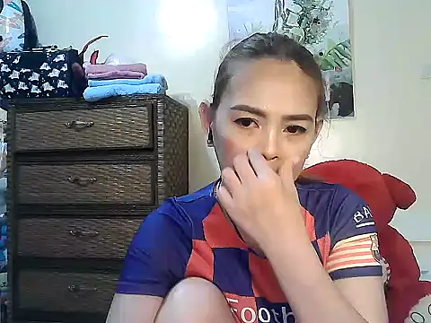 Snapshot of Kisses-13 chatting on January 11, 2:11 pm Kisses-13 online show from January 11, 2:11 pm