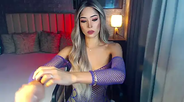 Miss Amandaversace online show from February 26, 12:27 am