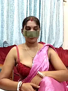 Queen Dolly online show from December 15, 5:53 pm