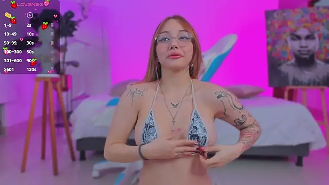 LITTLE-VIVI online show from November 14, 3:38 am