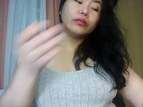 Snapshot of SexiestAries chatting on January 19, 3:27 pm SexiestAries online show from January 19, 3:27 pm