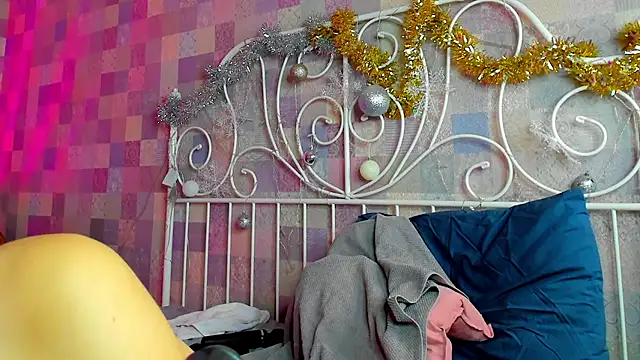 Fera1 Berry online show from December 25, 3:40 am