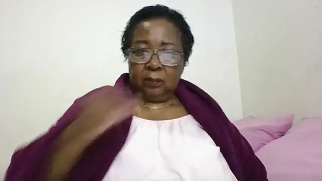 Snapshot of KinkyRicoSaisyours chatting on April 17, 7:06 pm KinkyRicoSaisyours online show from April 17, 7:06 pm