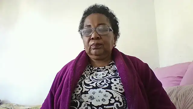 Snapshot of KinkyRicoSaisyours chatting on May 13, 9:28 am KinkyRicoSaisyours online show from May 13, 9:28 am