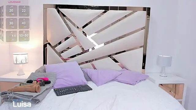 Naughty  Mom online show from January 9, 1:13 pm