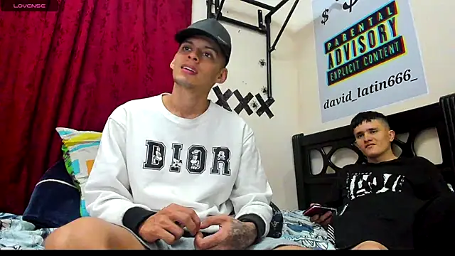 Snapshot of davidlatin66 chatting on January 21, 12:04 am davidlatin66 online show from January 21, 12:04 am