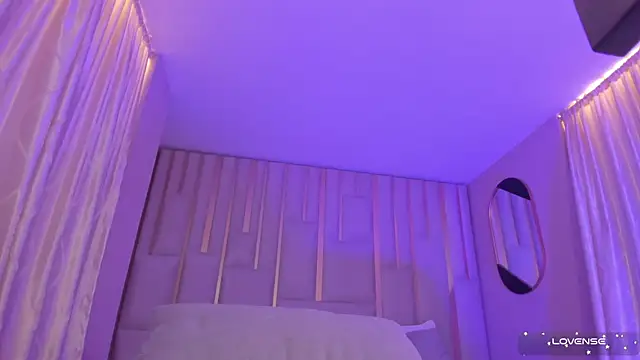 EveBensonX online show from February 18, 6:04 pm