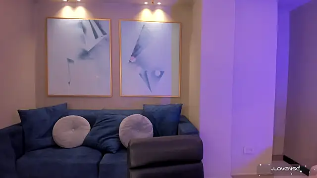 EveBensonX online show from March 1, 3:49 pm