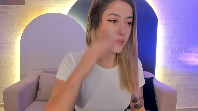 EveBensonX online show from March 19, 12:34 pm