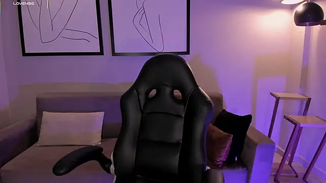 EveBensonX online show from September 20, 7:15 pm