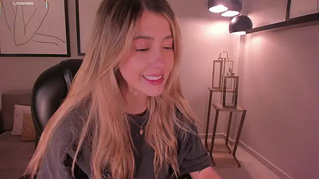 EveBensonX online show from January 9, 12:08 pm