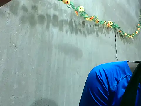 2ocmaxi online show from November 24, 8:30 pm