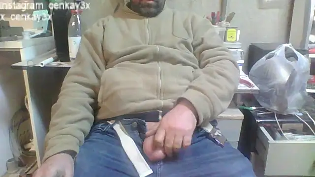 masculine bear daddy online show from December 28, 7:01 pm