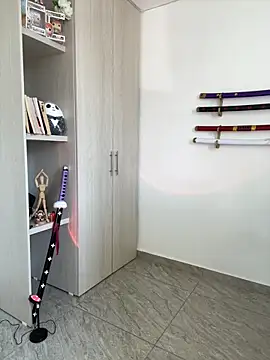 Snapshot of Ale_Lewis chatting on December 6, 5:00 pm Ale Lewis online show from December 6, 5:00 pm