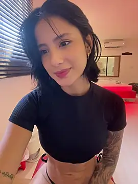 Snapshot of Ale_Lewis chatting on January 2, 8:24 pm Ale Lewis online show from January 2, 8:24 pm